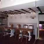 Hotel The Dante Arms 5*