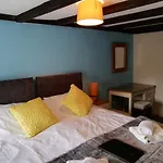Hotel The Dante Arms 5*