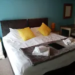 The Dante Arms Hotel