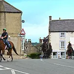 The Dante Arms Hotel