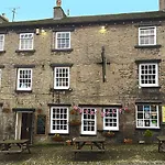The Dante Arms 5*