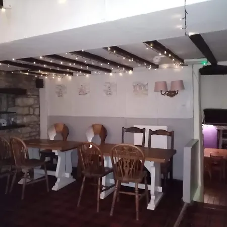 Hotel The Dante Arms 5*