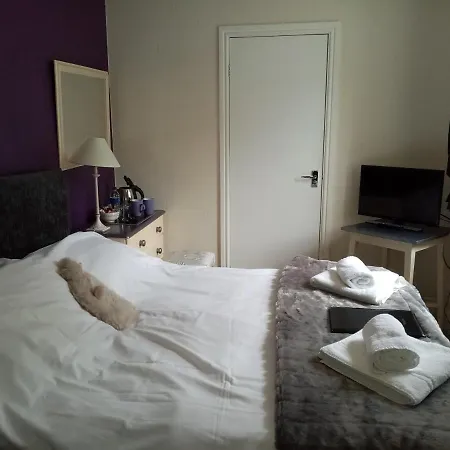 Hotel The Dante Arms 5*