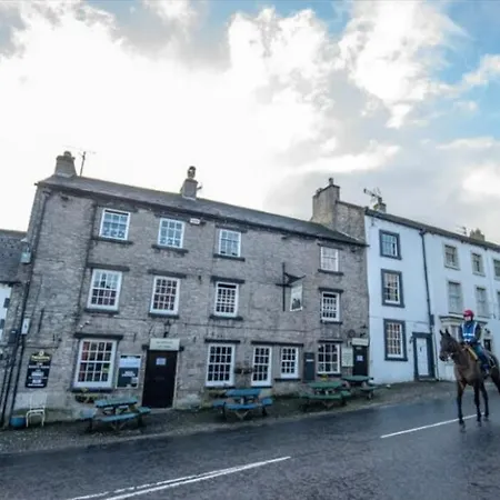 The Dante Arms 5*
