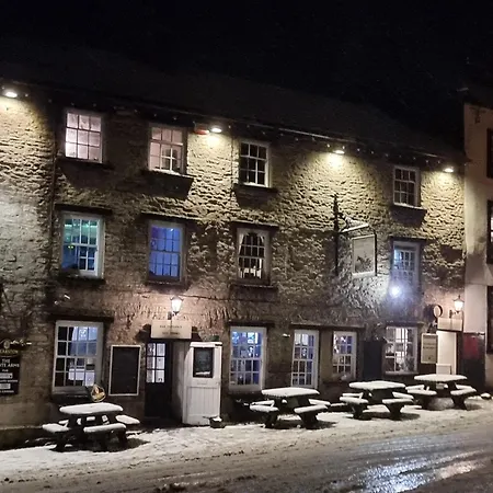 The Dante Arms Hotel