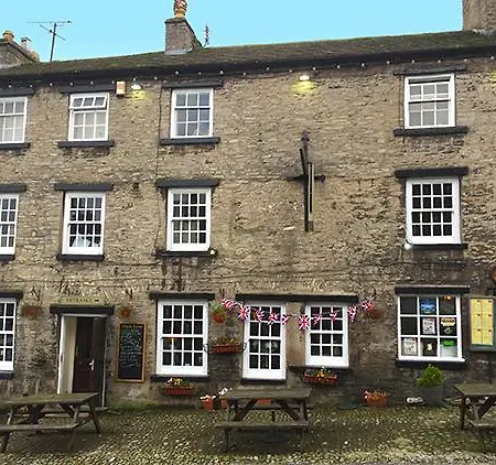 The Dante Arms 5*