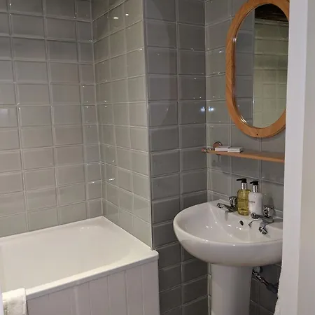 Hotel The Dante Arms 5*