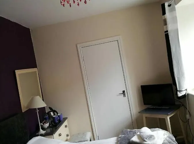 The Dante Arms Hotel 5*